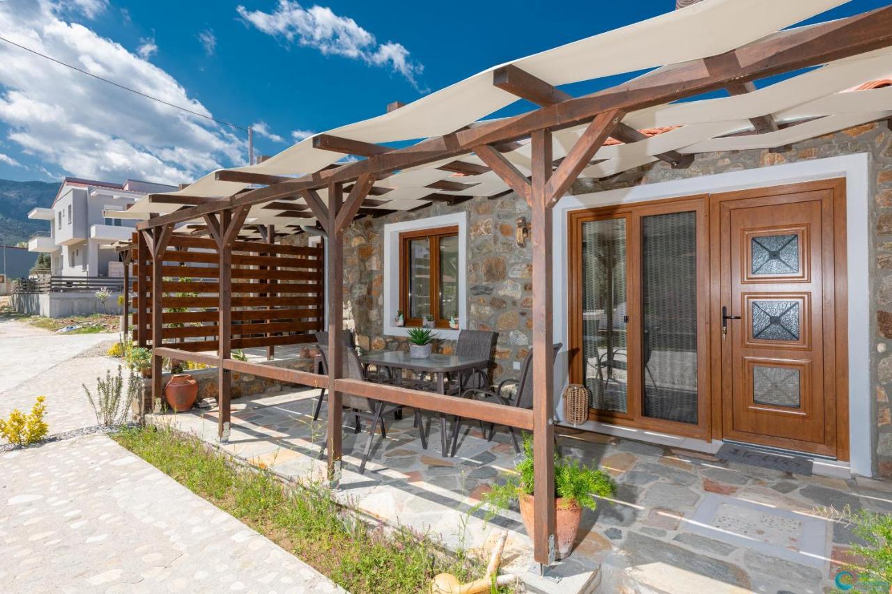 Villa Eleni'S Stone House Skala Potamia  Esterno foto