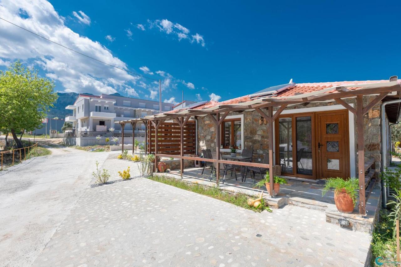 Villa Eleni'S Stone House Skala Potamia  Esterno foto